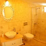 B&B Selin 알라카티