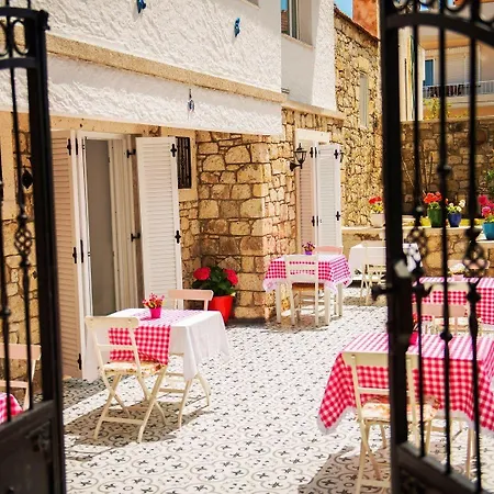Selin Bed & Breakfast Alacati